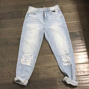 American Eagle Mom Jean